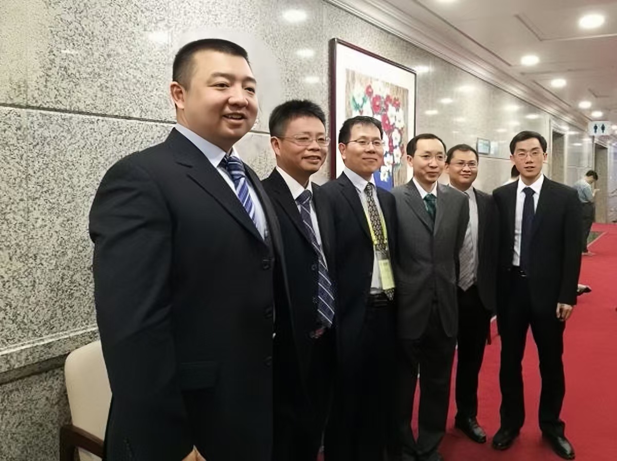电磁辐射与散射创新群体.jpg