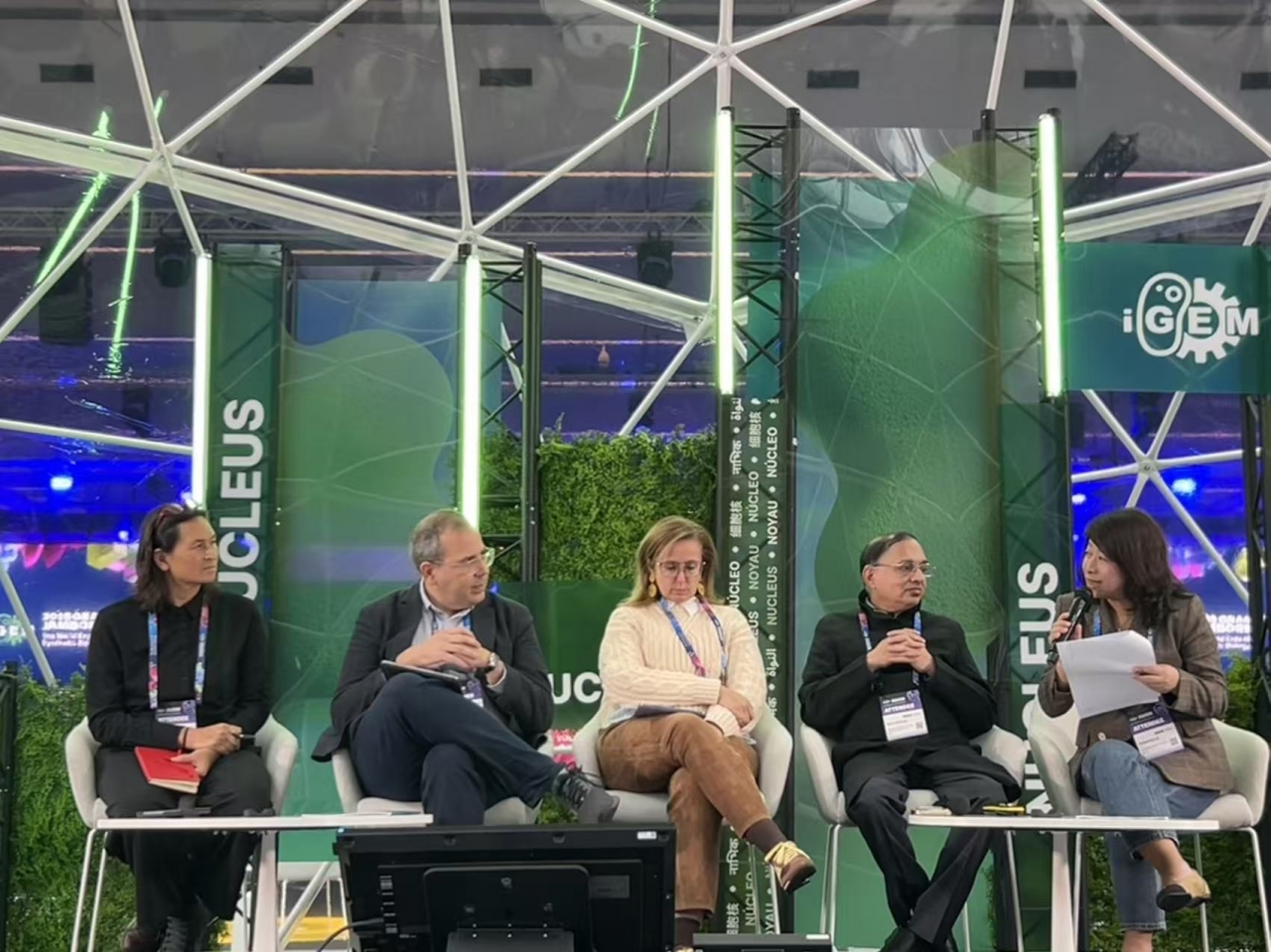 18b61800e9515aa3bd959851a2d016ea_b8350.j