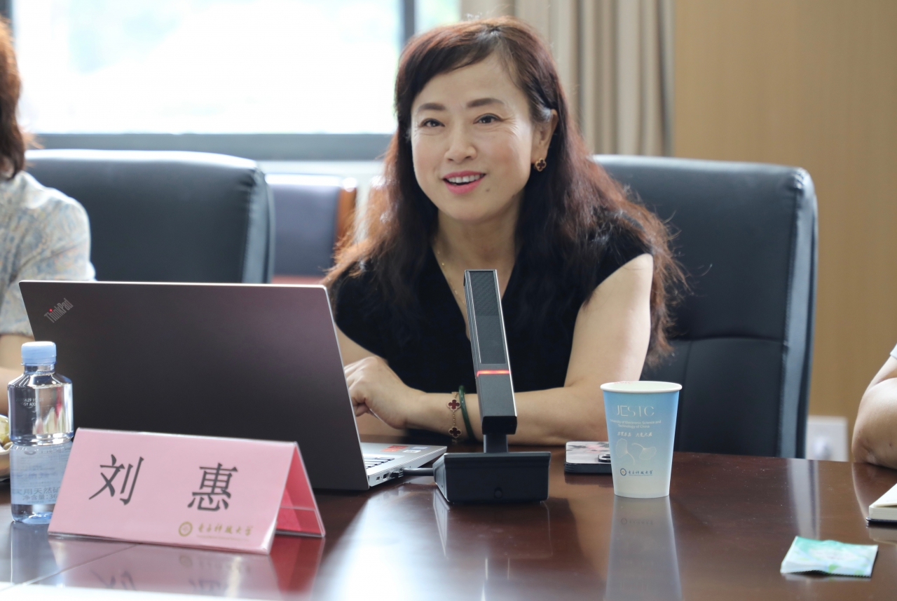 20250824 刘惠老师讲座-特写.jpg