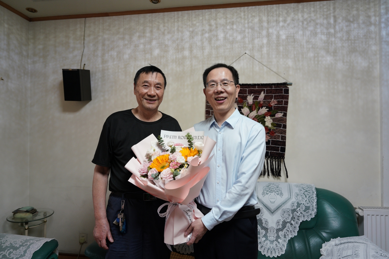教师节慰问.jpg
