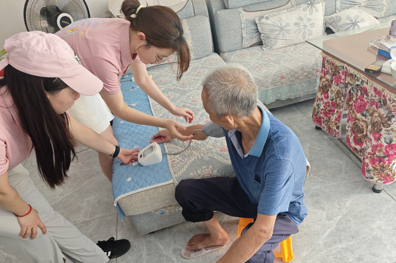 入户走访2.jpg