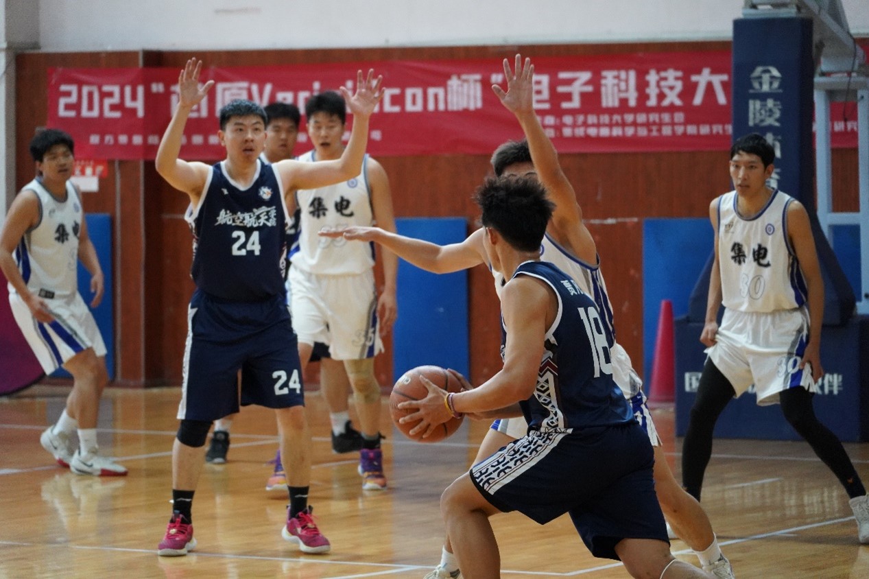 男篮2.jpg
