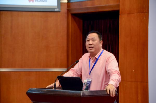宋柳平先生发表主旨演讲.JPG